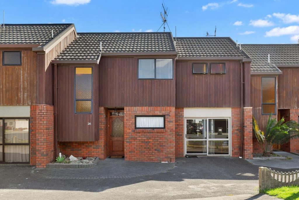 Downtown Mountview - Mt Maunganui Holiday Home Mount Maunganui Buitenkant foto